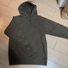 オリーブグリーン フード付きパーカー