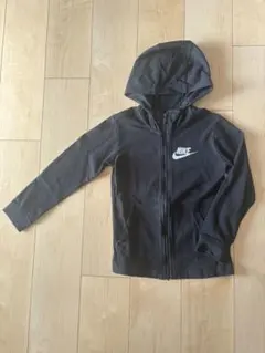 Nike フルジップパーカー 130cm 黒