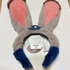 Item thumbnail for item a9c5ac5d-94af-4173-96bc-59fedcff18ba