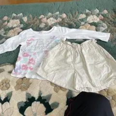 長袖カットソーとショートパンツセット