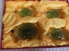 【縁起物】亀 ガラス細工 置物 4個セット クリスタル調 赤箱入り 開運 長寿