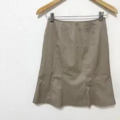 ひざ丈フレアスカート　M　ベージュ肌色　ストライプ　美シルエット　仕事　通勤