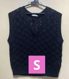 レディースVネック　ニットベスト　ブラック　Sサイズ