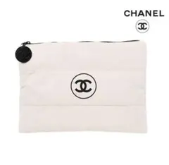 CHANEL ホワイト ノベルティキルティングポーチ