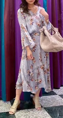 新品　グレースコンチネンタル バンダナフラワー　スカート　ブラウス　セット