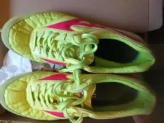 Mizuno モレリアトレーニングシューズ イエロー/ピンク