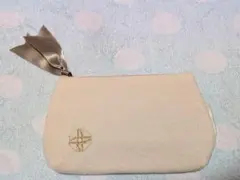 ヤーマン　ポーチ