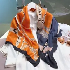 オレンジとネイビーのシルク風スカーフ 大判 90cmx 90cm