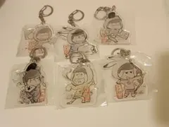 2025年最新】タイトル：おそ松さん キーホルダー・アクリル