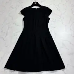 トミーヒルフィガー　半袖ワンピース　ミディアム丈　ストレッチ　大人可愛い　美品