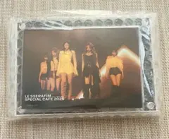 LESSERAFIM フォト付きフレームスタンド　CAFE くじ