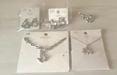 Item thumbnail for item 6dc0edb8-1bfa-488b-96c6-d437ad5c574d