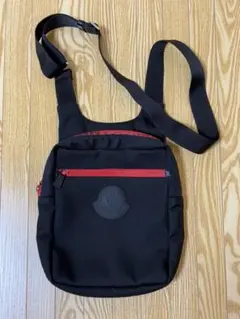 美品 MONCLER モンクレール ナイロン ショルダーバッグ 黒 赤 2026年最新】モンクレール バックの人気アイテム - メルカリ
