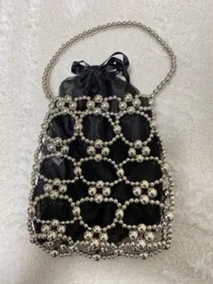 ビーズ装飾　ミニバック　黒い巾着型　ハンドバッグ