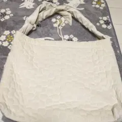 サマンサモスモスアイボリー花型押し ショルダーバッグ美品