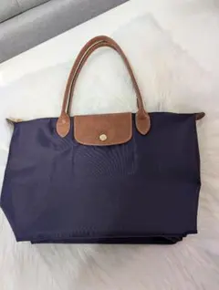 未使用に近い　ロンシャンバッグＭサイズ　パープル　美品