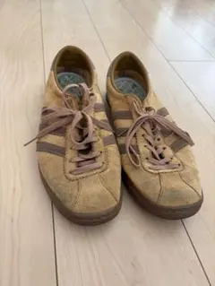 adidas タバコ
