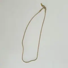 ゴールドチェーンネックレス