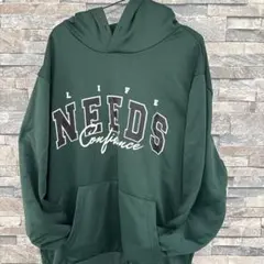 LIFE NEEDS Confiance ロゴ パーカー グリーン
