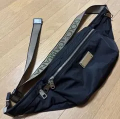 ドルガバ メタルロゴ ボディバッグ