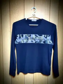 新品同様　カルバンクライン　Lサイズ　長袖Tシャツ　迷彩柄　ストレッチ