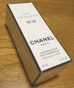 CHANEL Eau de Toilette N°19 50ml リフィラブル