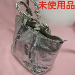 ROBERTA GANDOLFI レザー　ショルダーバッグ　シルバー　シワ加工のサムネイル