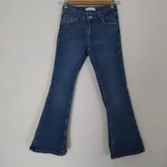 女の子用ZARA、ストレッチ、シンプルなデニムパンツ 140cm