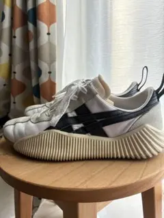 オニツカタイガー ACROMOUNT スニーカー 23.5cm ホワイト 黒