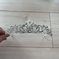 シルバークリスタルティアラ