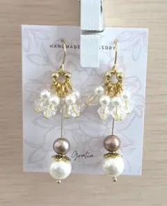 ハンドメイドピアス(淡水パール)　　　　★Mo.09