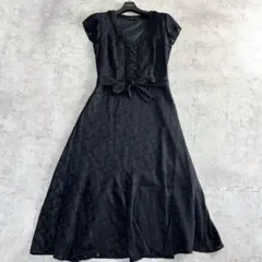 ✨美品✨【ローラアシュレイ】ロングワンピース　シルク混　黒　フレンチスリーブ