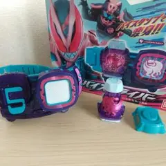 バンダイ 仮面ライダーリバイス 変身ベルト DXリバイスドライバー