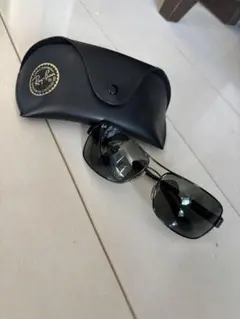 Ray-Ban サングラス ブラック ケース付きのサムネイル