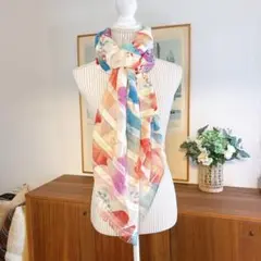 ロロピアーナ　カシミヤ55%シルク45%薄手マフラー　華やかな多色葉柄ストール