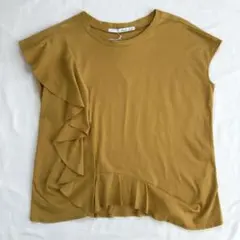 【新品未使用】hoochie coochie フリルカットソー マスタードのサムネイル