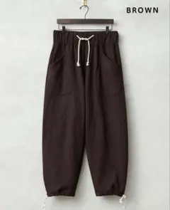 ダブルニー ワイドパンツ