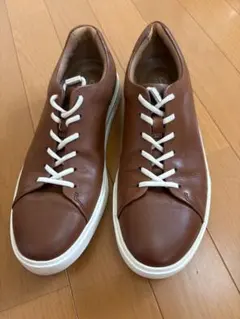 美品　クラークス アンコスタレース（Un Costa Lace）本革スニーカーのサムネイル