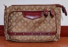 Item thumbnail for item ddb6f010-7108-4417-94a3-1e3f63c77b54