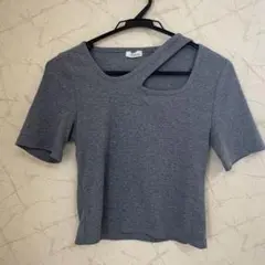 クロップドTシャツ sサイズ　グレー カットアウトデザイン