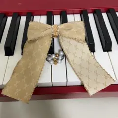 リボン型ヘアアクセサリー ベージュ