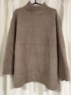 GU ベージュ リブ編み ハイネックセーター 長袖