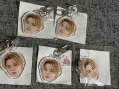 TREASURE トレジャー　ドヨン　顔アクキー 喜　哀　楽　カプセルトイ