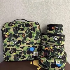 新品タグ付き迷彩柄キャラクター収納ポーチ5点セット旅行や整理に最適。