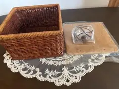 トールペイント木製蓋付き藤カゴ