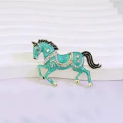 馬ブローチ エレガント ターコイズブルー 華やか 躍動感 午年 縁起物 2026