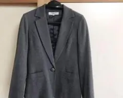 ナチュラルビューティーベーシックのテーラードジャケット