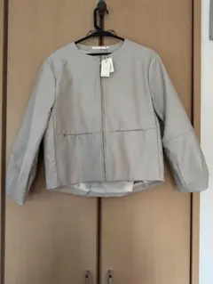 ノーカラー 合成皮革ジャケット　ベージュ