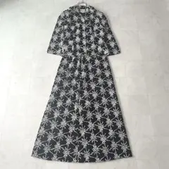 シビラSybilla　マルチカラーシェブロン刺繍ドレス[新品　未使用　タグなし] 美品】シビラ Sybilla マルチカラーシェブロン刺繍ドレス M 9号 - メルカリ