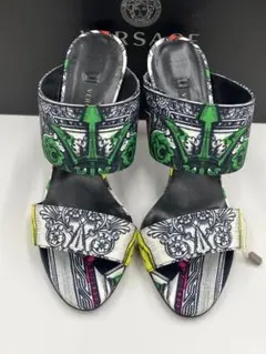 2000円値下げ！ Versace メデューサ ミュール新品　未使用　Yのサムネイル